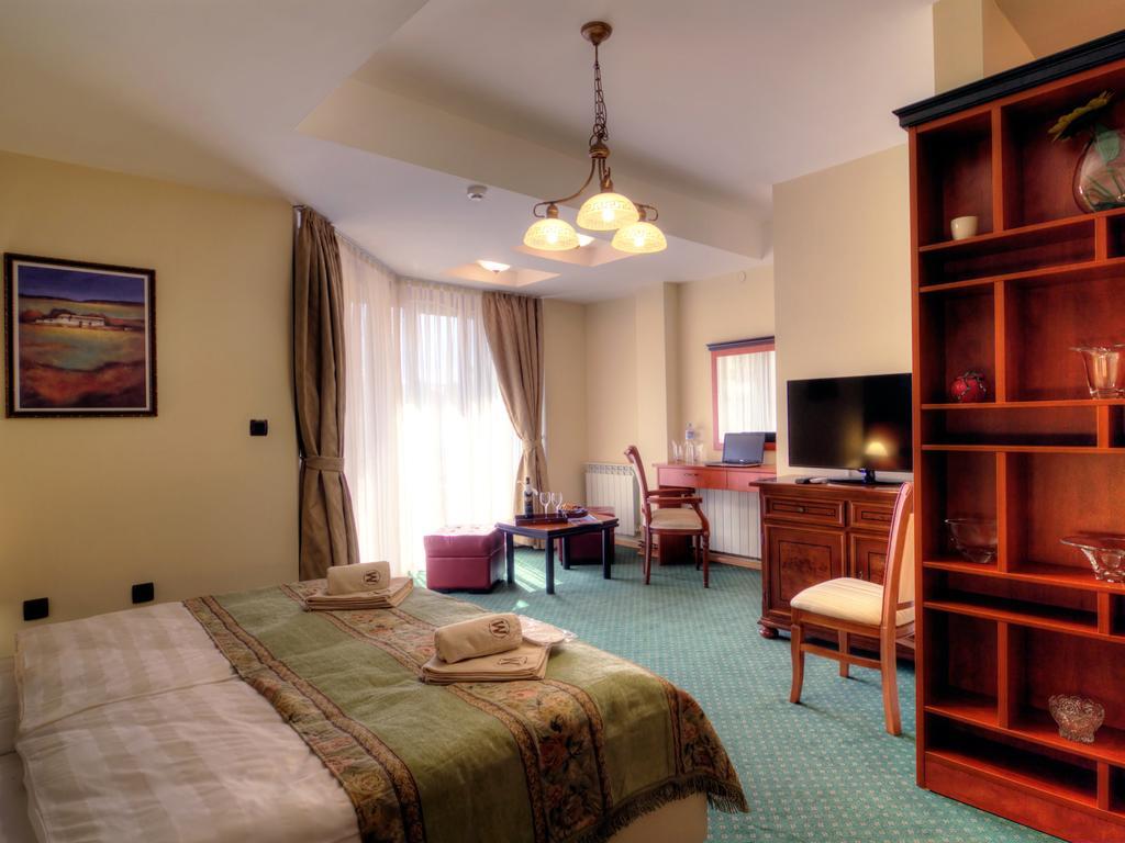 Hotel Monako & Fish Restaurant Skopje Room photo